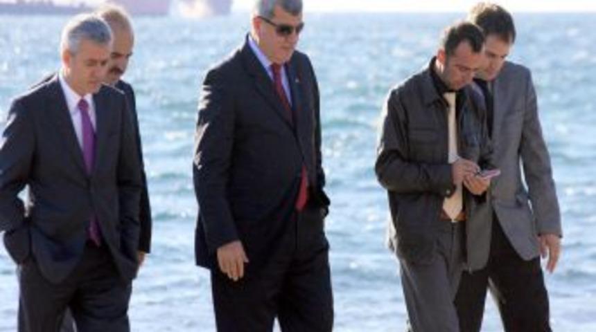 Karaosmanoğlu: K&ouml;rfezimizi yemyeşil bir gerdanlıkla s&uuml;sl&uuml;yoruz