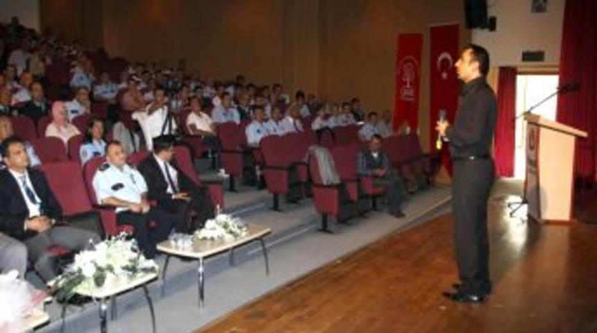 Zabıta ve g&uuml;venlik g&ouml;revlilerine &ouml;fke y&ouml;netimi semineri verildi