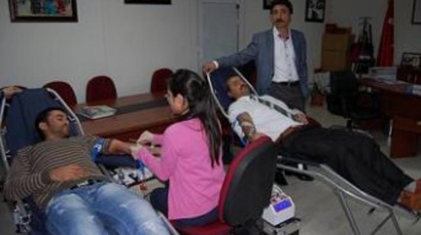 Sancaktepe&rsquo;de kan  bağışına yoğun ilgi oldu