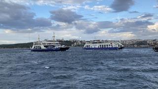 Gökçeada ve Bozcaada feribot seferlerine fırtına engeli