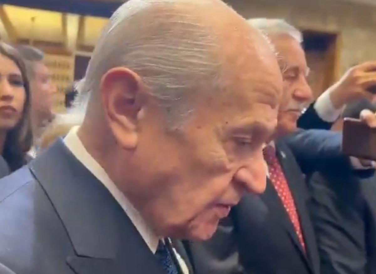 Tokalaşmaları g&uuml;ndem oldu! "Yeni bir şeyin başlangıcı mı" sorusuna Devlet Bah&ccedil;eli den dikkat &ccedil;eken yanıt 2