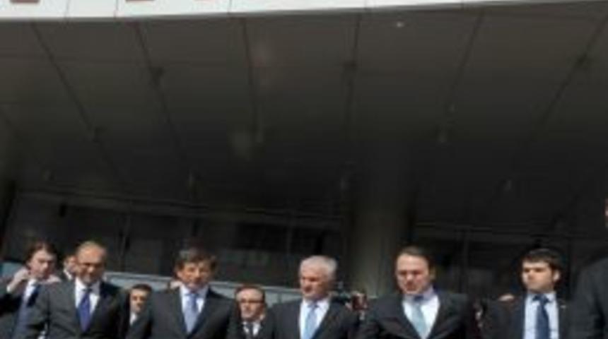 Dışişleri Bakanı Davutoğlu: Suriye'deki gelişmelere bigane kalamayız