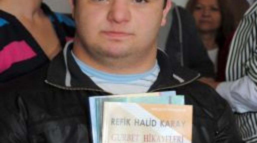 AK Parti'li kadınlar, engelli &ouml;ğrenciler i&ccedil;in bin kitap bağışladı