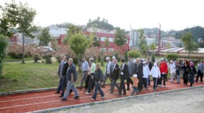 Rize'de D&uuml;nya Y&uuml;r&uuml;y&uuml;ş G&uuml;n&uuml; kutlandı