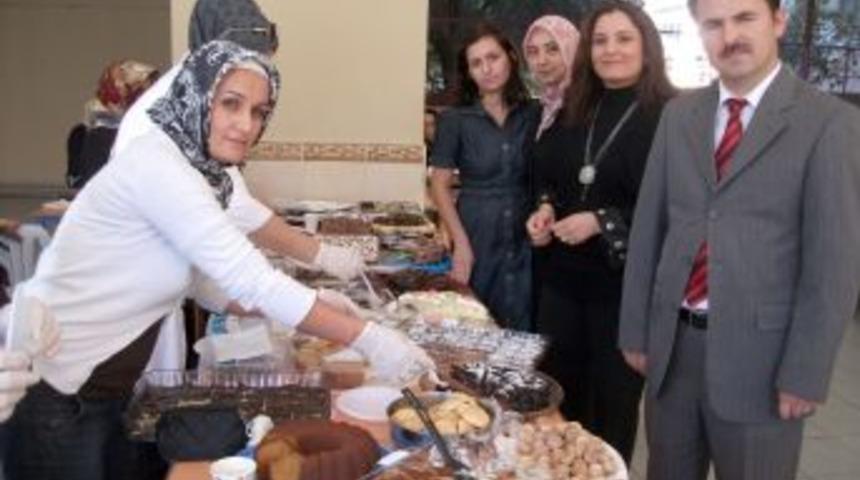 Şehit ve gazi yakınlarından depremzedeler yararına kermes