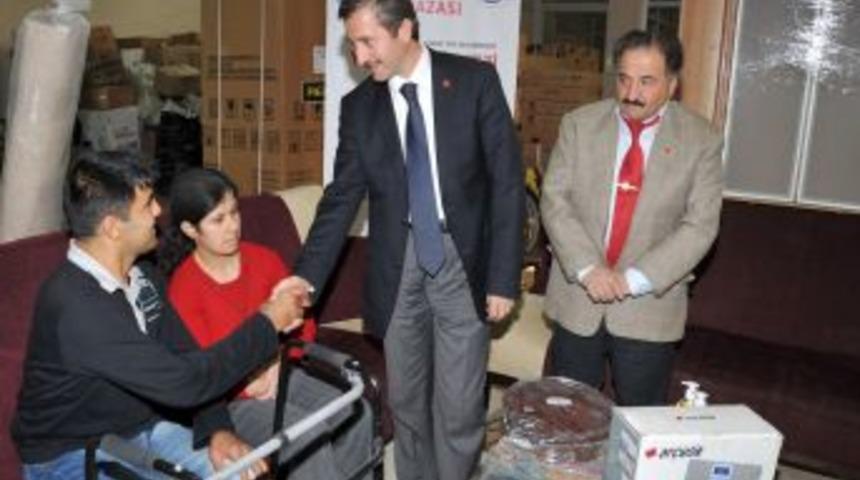 Engelli &ccedil;ifte &ccedil;eyiz s&uuml;rprizi