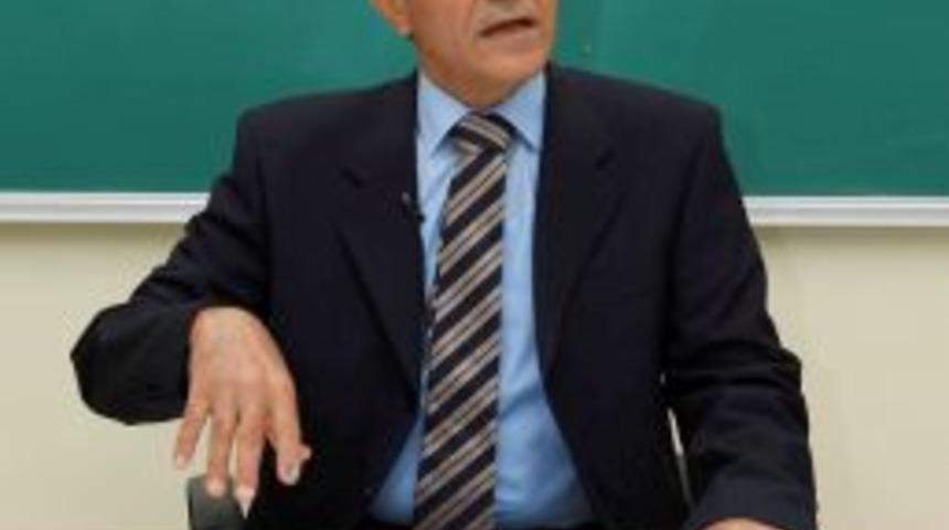 Prof. Dr. Uğur'dan para politikası konferansı