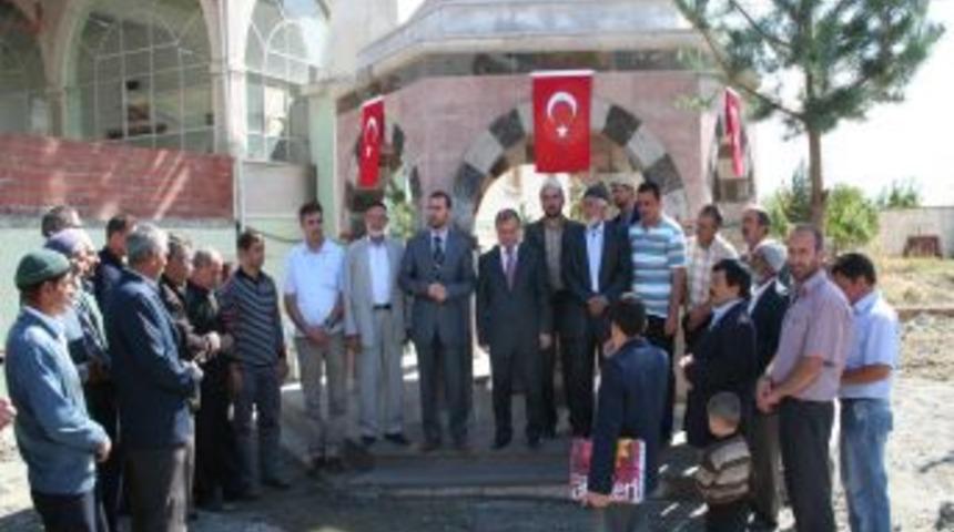 Hayırsever vatandaş cami bah&ccedil;esine şadırvan yaptırdı