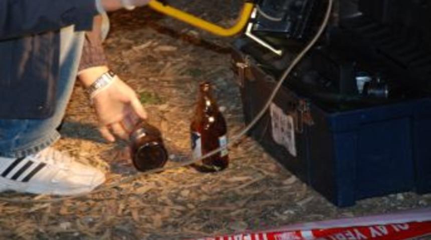 Alkoll&uuml; s&uuml;r&uuml;c&uuml; ağaca &ccedil;arptı: 1 &ouml;l&uuml;, 3 yaralı