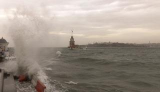 İstanbul dahil 23 kente fırtına ve sağanak uyarısı