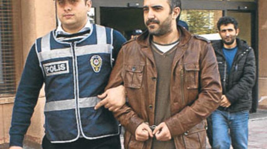 Paraları &ccedil;alıp Rio'da harcadılar!