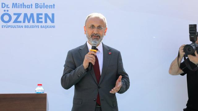 SON DAKİKA | Eyüpsultan Belediyesi'ne operasyon! Aralarında Başkan Mithat Bülent Özmen de var
