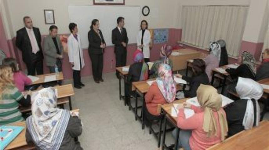 Ey&uuml;p&rsquo;te &uuml;cretsiz meslek edindirme kursu a&ccedil;ıldı