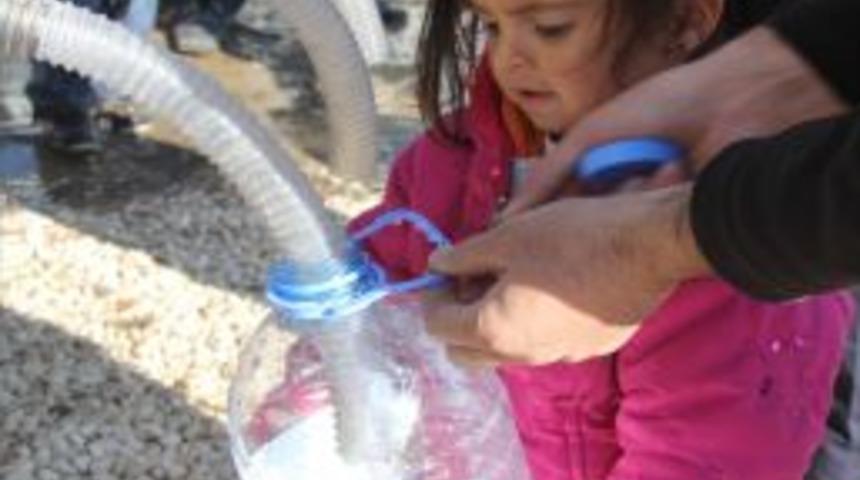 İSKİ&rsquo;den Van&rsquo;lı depremzedelere &lsquo;hayat suyu&rsquo;