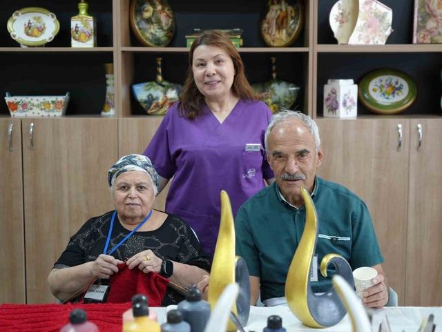 Gaziantep te alzheimer hastalarına el sanatları eğitimi 6