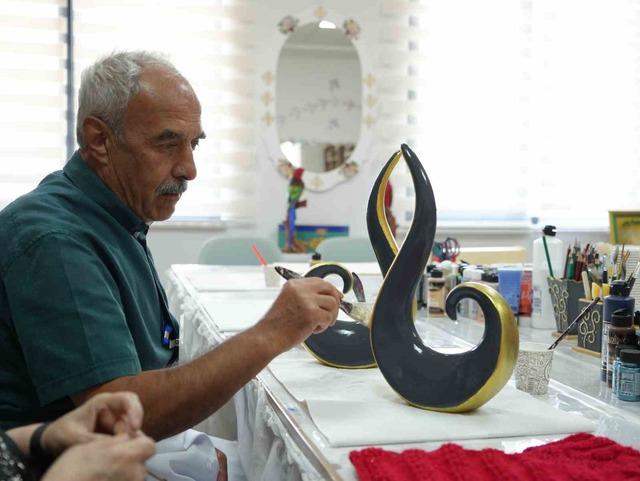 Gaziantep te alzheimer hastalarına el sanatları eğitimi 3