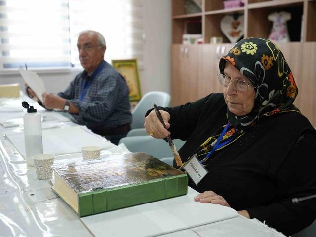 Gaziantep te alzheimer hastalarına el sanatları eğitimi 2