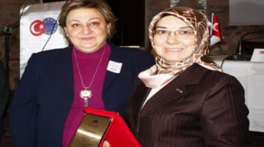 Girişimci anneler panelde buluştu