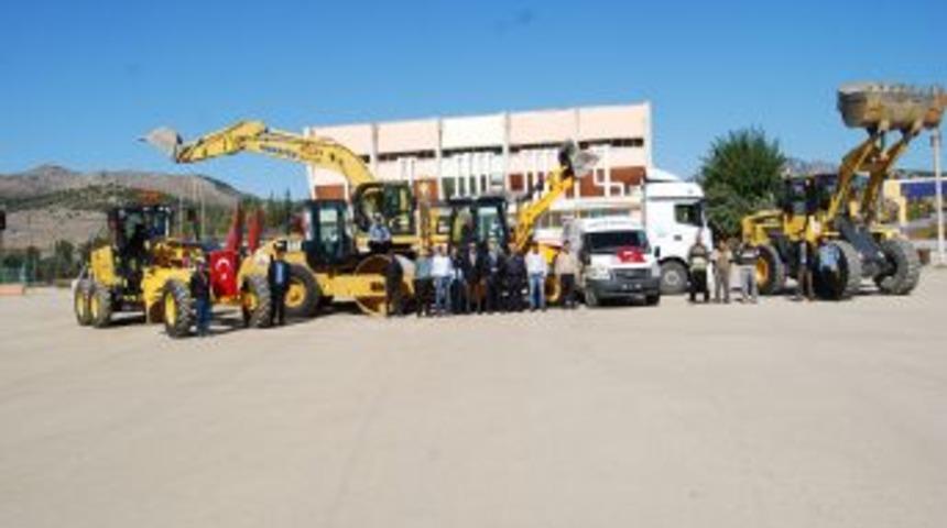 Kozan Belediyesi ara&ccedil; parkını g&uuml;&ccedil;lendirdi