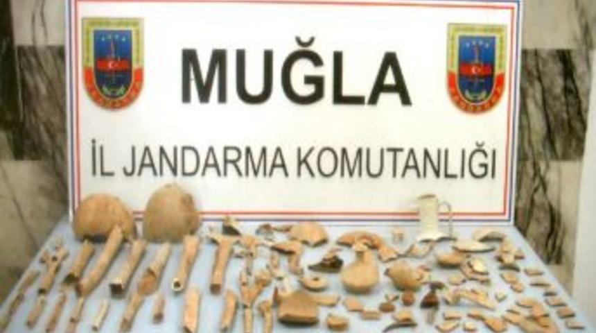 Kral mezarı soyguncuları yakalandı