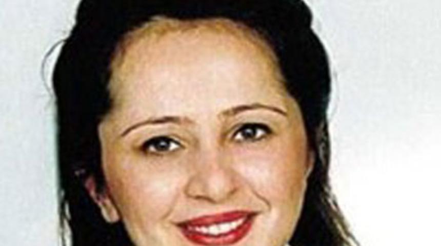 Boşandığı eşine kurşun yağdırdı