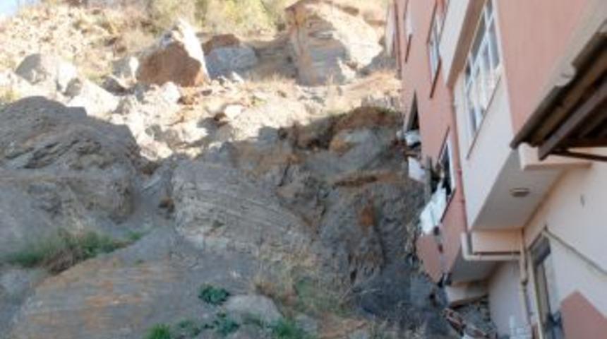 Heyelan b&ouml;lgesinde hareketli saatler yaşandı