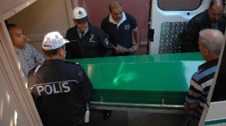 Radara takılan otomobilin &ccedil;arptığı polis &ouml;ld&uuml;