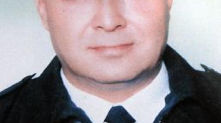 Şehit polisin kızı, 'Baba ne olur gitme' diye ağıt yaktı