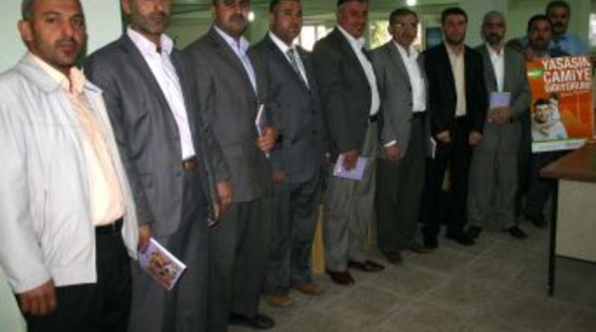 Midyat Diyanet-Sen din g&ouml;revlilerine kitap hediye etti