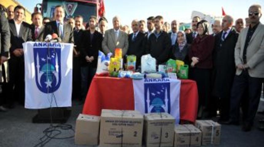 Ankara B&uuml;y&uuml;kşehir Belediyesi, Van&rsquo;a bin 240 ton yardım g&ouml;nderdi