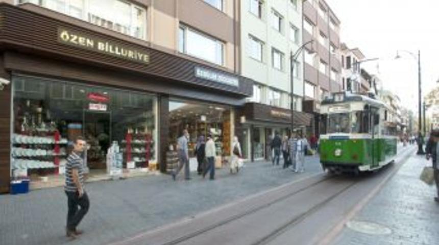 Tramvay geldi, caddedeki ticaret sekt&ouml;r değiştirdi