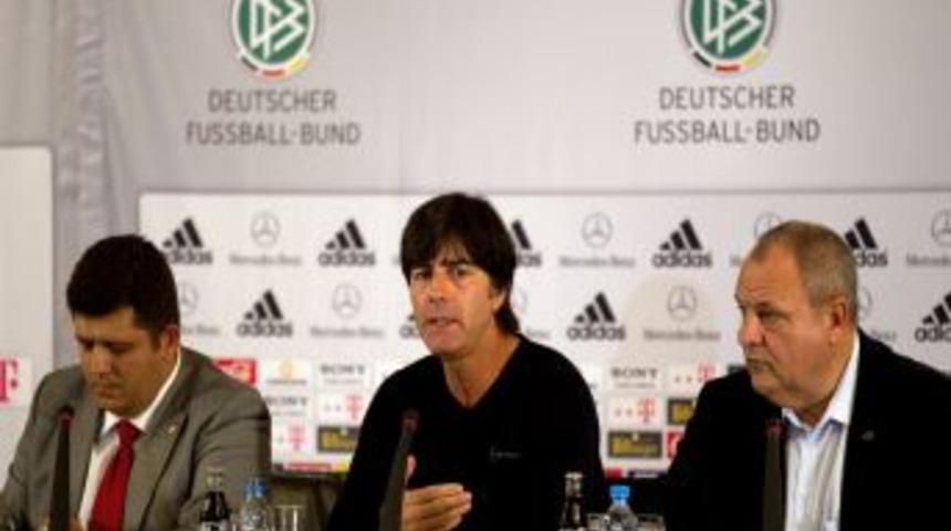 L&ouml;w: Gruptan &ccedil;ıktık ama T&uuml;rkiye'yi yenmek istiyoruz