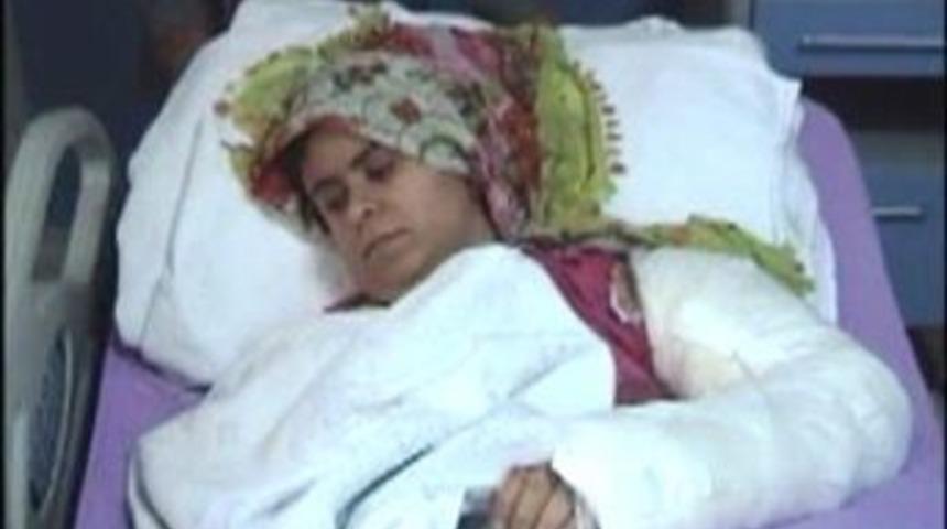 Depreme namaz sırasında yakalanan kız kardeşlerin tedavisi s&uuml;r&uuml;yor