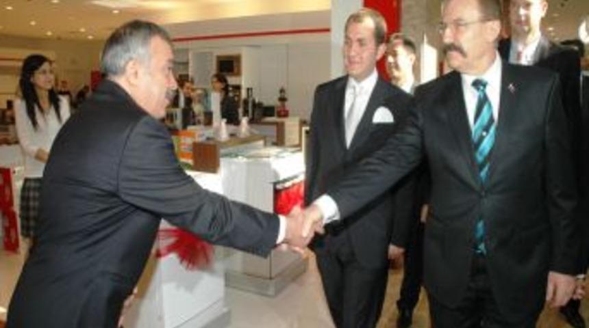 Osmaniye alışveriş merkezine kavuşlu