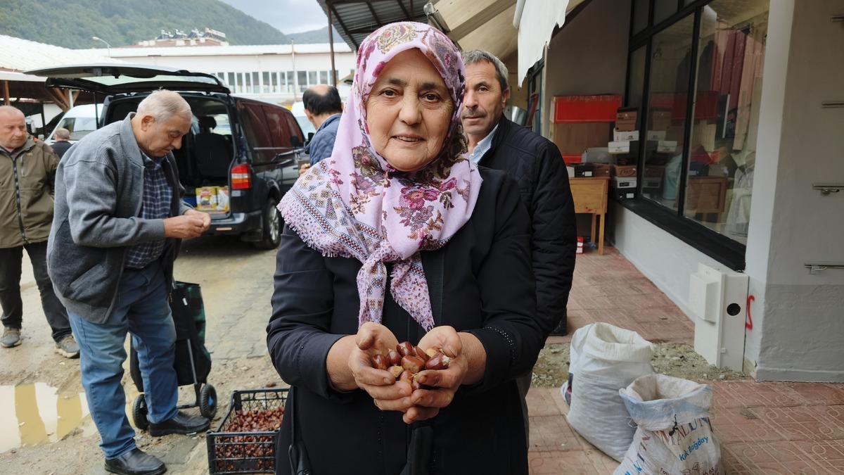 Tezgahlara çıkar çıkmaz kilosu 800 lirayı gördü! Türkiye nin her yerinden talep var 1