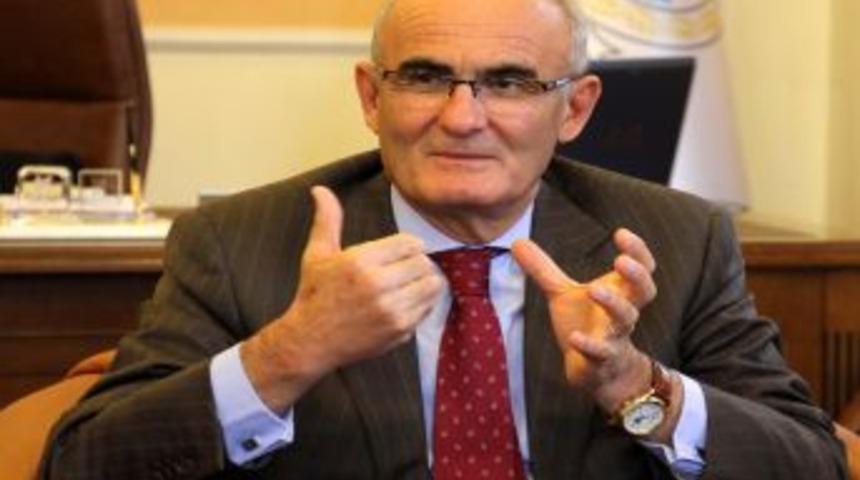 Samsun B&uuml;y&uuml;kşehir Belediyesi, depremzedelere sıcak yemek dağıtıyor