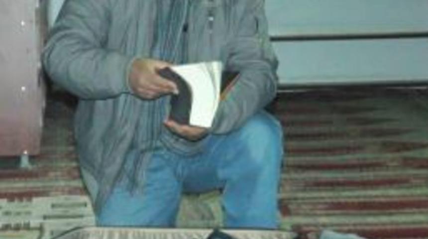 Camide unutulan &ccedil;anta paniğe neden oldu