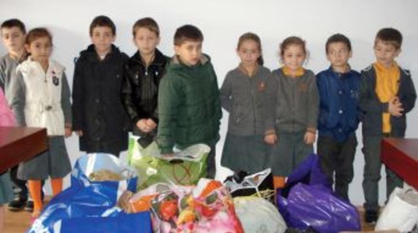 &Ccedil;ağrı Koleji &ouml;ğrencilerinin topladığı yardımlar yola &ccedil;ıktı