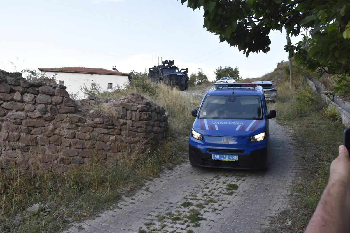 11 aylık B&uuml;şra bebek 23 g&uuml;nd&uuml;r kayıp... O baba bir &ccedil;ocuğunu da balkondan atmış! Kardeşleri konuştu:  Annelerine şiddet uyguladıktan sonra...  1