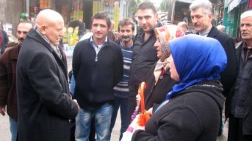 Trabzon Valisi Kızılcık esnaf ve vatandaşları ziyaret ediyor