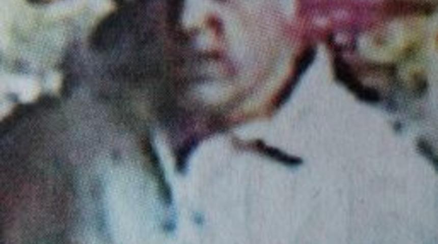 İzmir'de dehşet sa&ccedil;an silahlı gasp&ccedil;ının yeni fotoğrafı ortaya &ccedil;ıktı