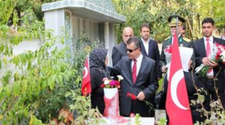 Şehit anneleri: G&ouml;zyaşlarımız artık bitsin, daha fazla ocak yıkılmasın