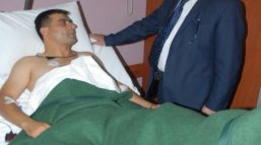 Erc&uuml;ment Yılmaz'dan &ccedil;ocukları korumak isterken yaralanan polise ziyaret