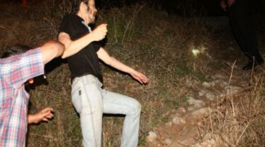 Kayalıklardan d&uuml;şen gen&ccedil; yaralandı