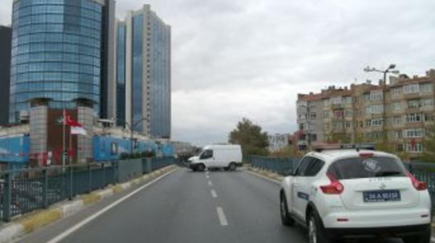 Etiler Ko&ccedil; K&ouml;pr&uuml;s&uuml; &uuml;st&uuml;nde bomba alarmı