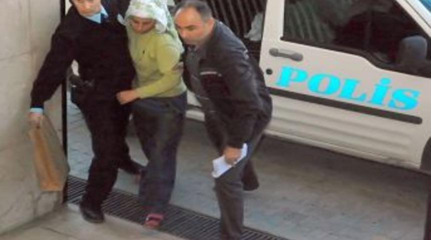 Tartıştığı kocasını pompalı t&uuml;fekle &ouml;ld&uuml;rd&uuml;