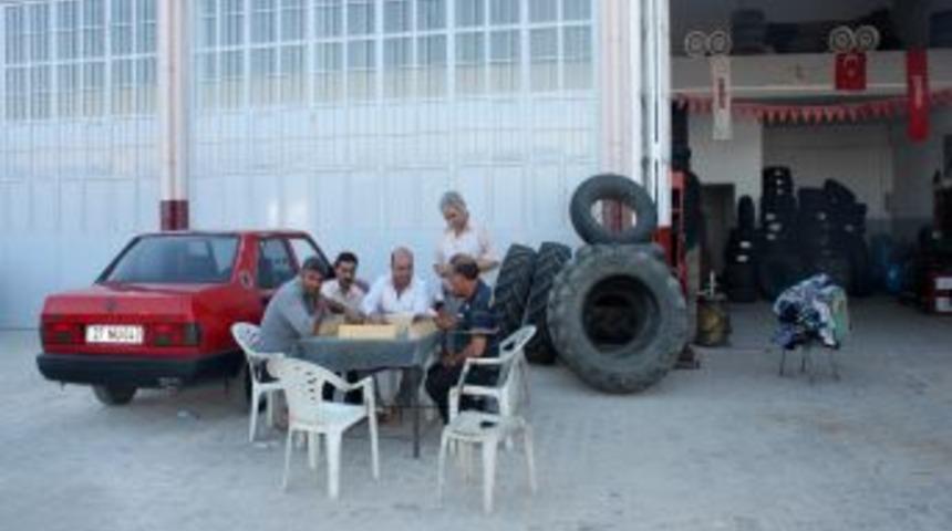 Birecik sanayi esnafı işsizlikten yakınıyor