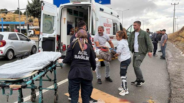 Elazığ&rsquo;da kamyonun &ccedil;arptığı adam yaralandı 1
