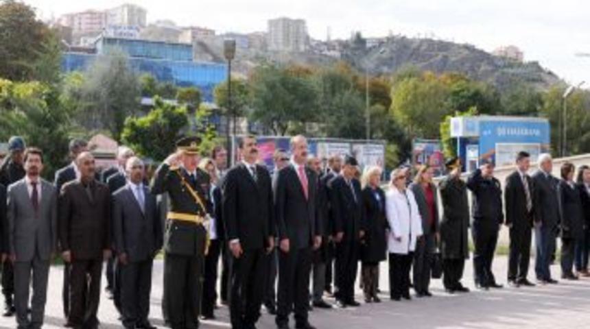 Mamak'ta Cumhuriyet Bayramı t&ouml;renle kutlandı