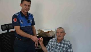 Kıbrıs Gazisi, bulduğu 400 bin liralık altınları zabıtaya teslim etti
